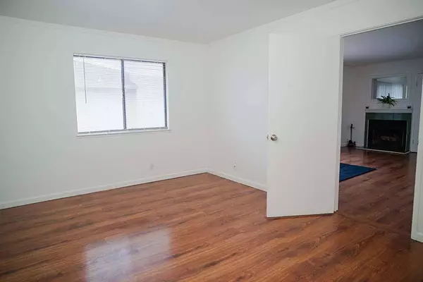 25090 Copa Del Oro DR 202, Hayward, CA 94545