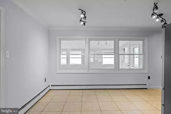 11 QUICKSET RD, Levittown, PA 19057