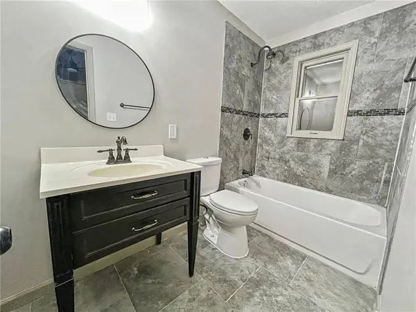 7806 Donnelly AVE, Kansas City, MO 64138