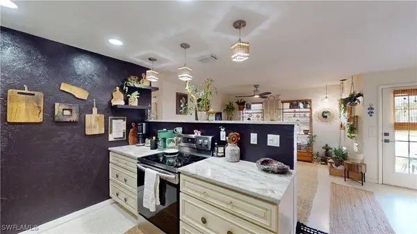 5216 Versailles CT, Cape Coral, FL 33904