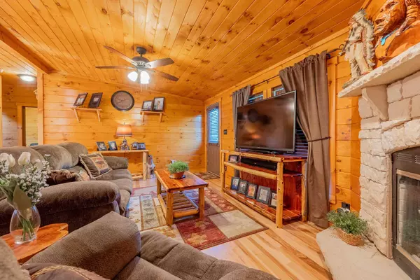 2537 Old Baltimore RD, Draper, VA 24324