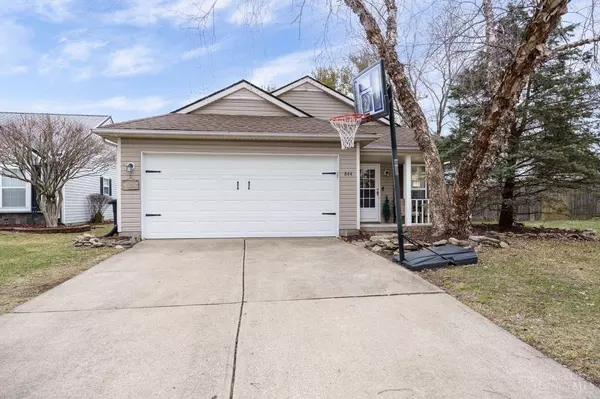 844 Stanford Ct, Trenton, OH 45067