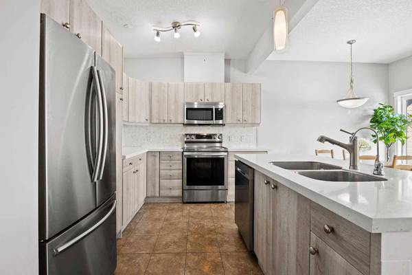 620 Luxstone LNDG Southwest #505, Airdrie, AB T4B 0B5