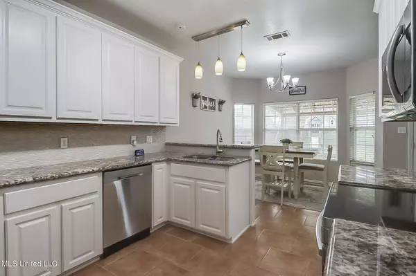 6713 S Rue Mornay, Biloxi, MS 39532