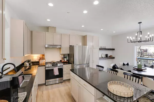 13902 52nd AVE N, Plymouth, MN 55446