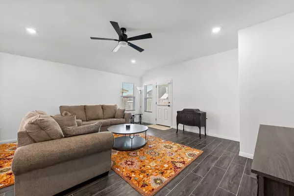 3017 Ottaviano WAY, Hutto, TX 78634