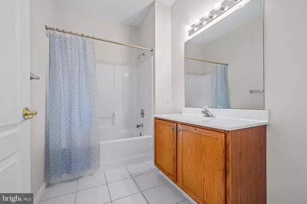 16 TULIP CT, Marlton, NJ 08053