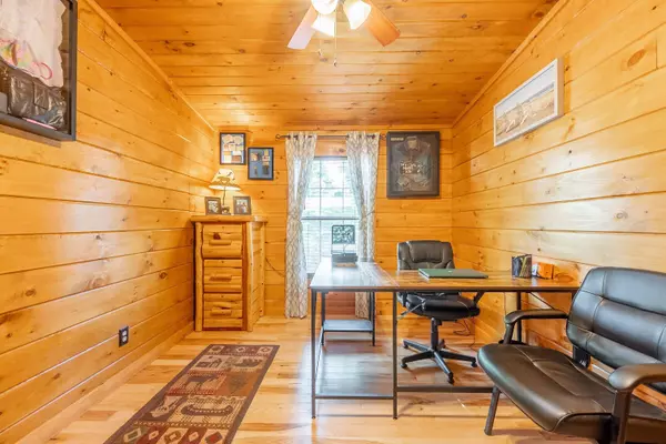 2537 Old Baltimore RD, Draper, VA 24324