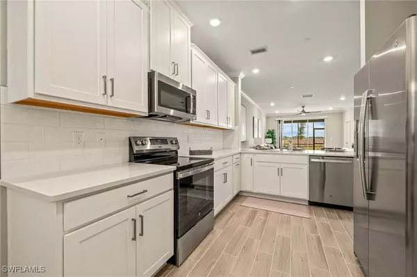 11821 Venetian Lagoon DR #104, Fort Myers, FL 33913