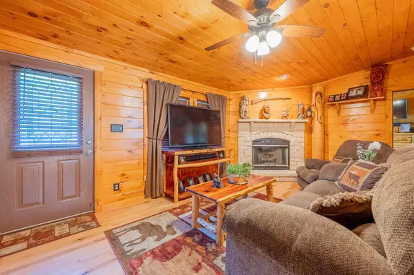 2537 Old Baltimore RD, Draper, VA 24324