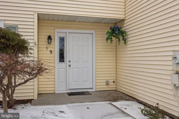 19 PIERSON DR, Hillsborough, NJ 08844