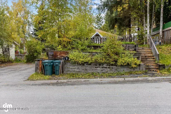 5209 Caribou AVE, Anchorage, AK 99508