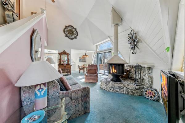 1047 Trent Lane, Kings Beach, CA 96143-0000