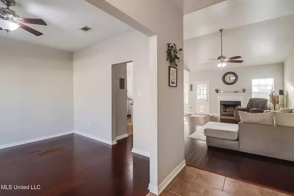 6713 S Rue Mornay, Biloxi, MS 39532