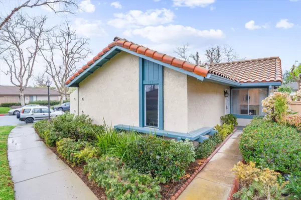 140 Orchard, Irvine, CA 92618-4559