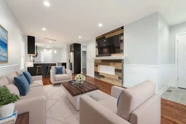 12327 S Throop ST, Calumet Park, IL 60827