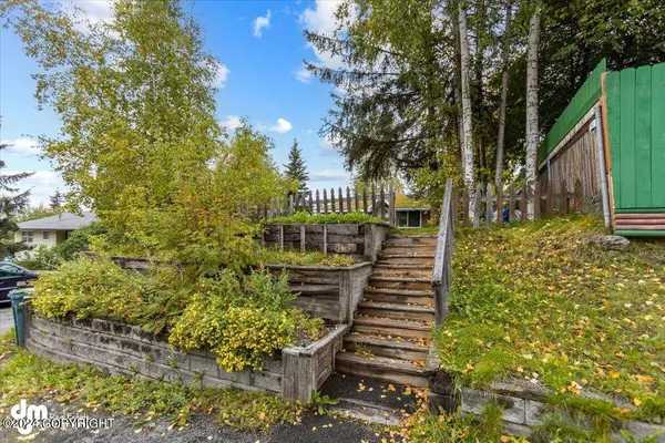 5209 Caribou AVE, Anchorage, AK 99508