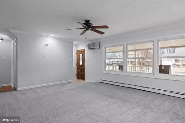 11 QUICKSET RD, Levittown, PA 19057