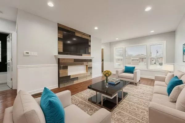 12327 S Throop ST, Calumet Park, IL 60827