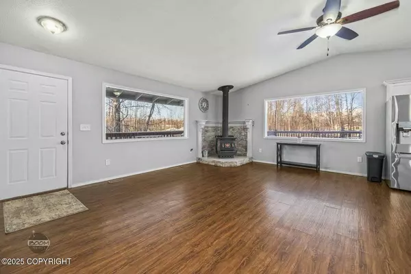 100 W JENSEN CIR, Wasilla, AK 99654