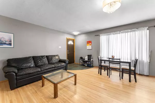 2018 Cottonwood Cres SE, Calgary, AB T2B 1R1