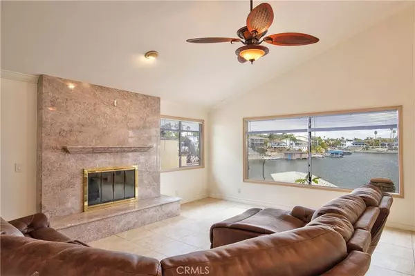 30334 Emperor DR, Canyon Lake, CA 92587