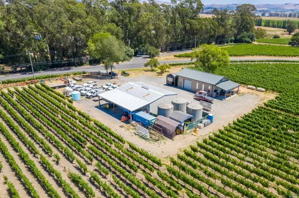 2141 Cuttings Wharf RD, Napa, CA 94559