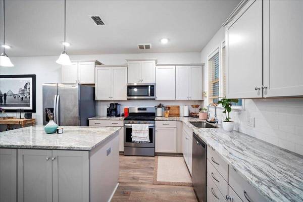 352 Great Lawn Dr, Summerville, SC 29486