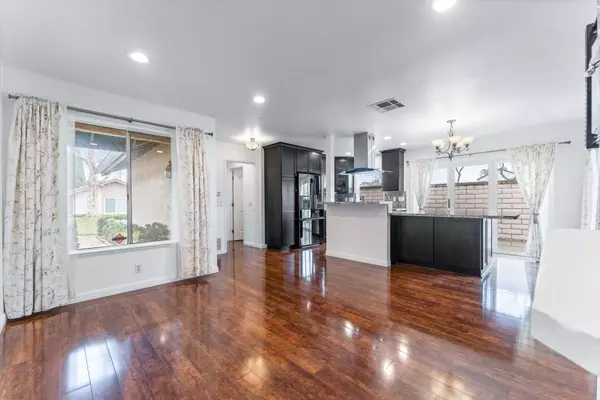 140 Orchard, Irvine, CA 92618-4559