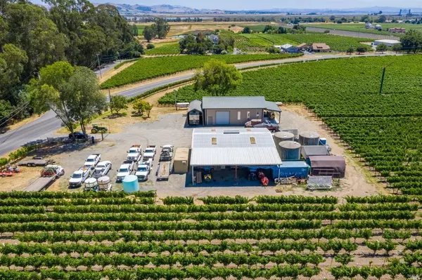 2141 Cuttings Wharf RD, Napa, CA 94559