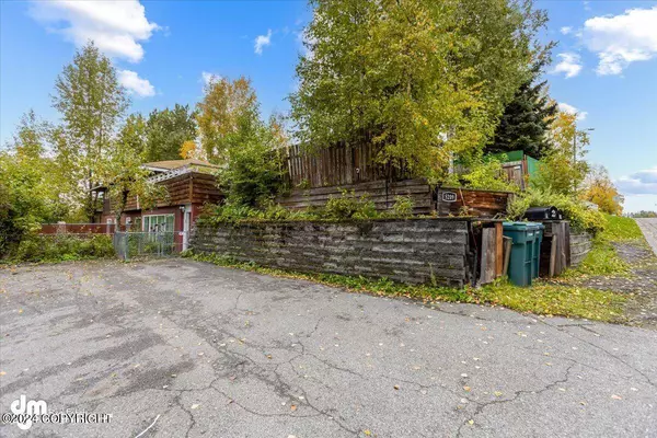 5209 Caribou AVE, Anchorage, AK 99508