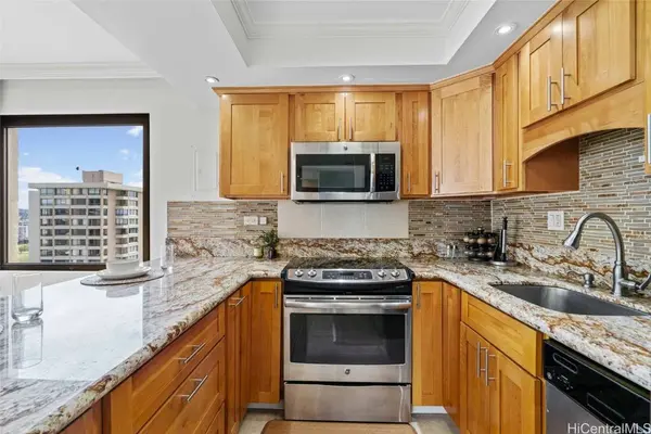 2140 Kuhio AVE #2501, Honolulu, HI 96815