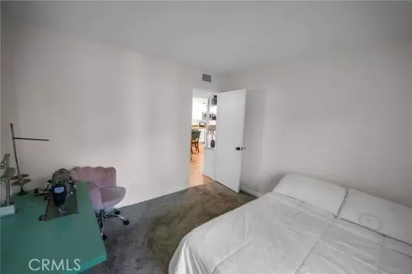 3707 Country Club DR 3, Long Beach, CA 90807