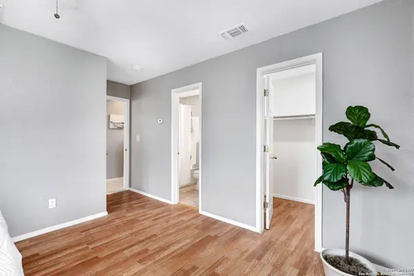 224 ELKS DR, San Antonio, TX 78211-2250