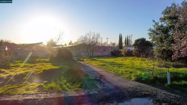 1985 N 3Rd St, Concord, CA 94519