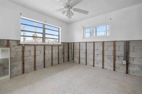 13368 1ST ST E, Madeira Beach, FL 33708