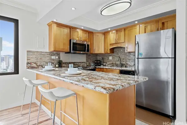 2140 Kuhio AVE #2501, Honolulu, HI 96815