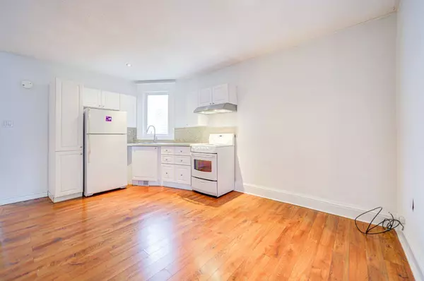 164 Christie ST, Toronto W02, ON M6G 3B4