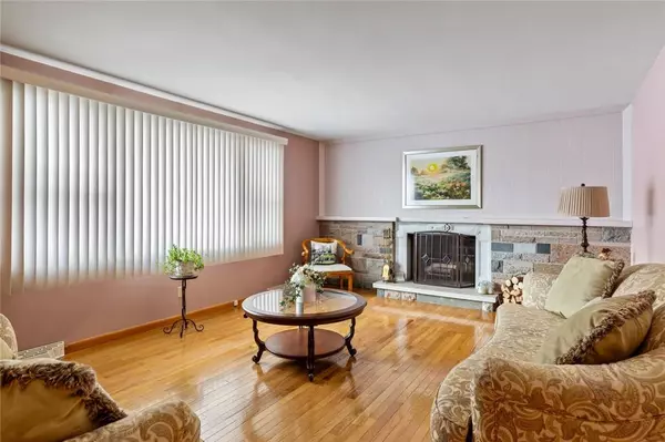 1535 Douglas AVE, North Providence, RI 02904