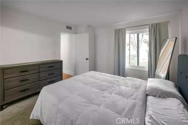 3707 Country Club DR 3, Long Beach, CA 90807