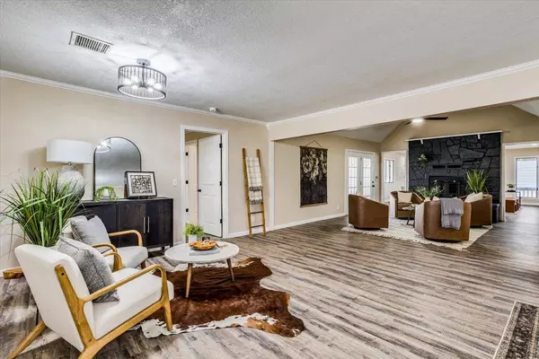 12685 SW 180th St, Rose Hill, KS 67133