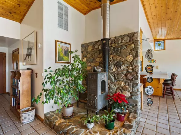 3191 Black Bart TRL, Redwood Valley, CA 95470