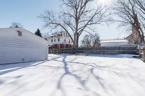 209 S Washington St, Waterloo, WI 53594