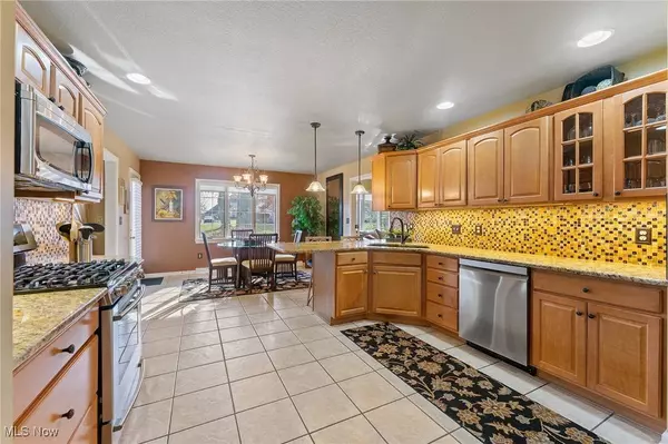 3685 Villa Rosa DR, Canfield, OH 44406