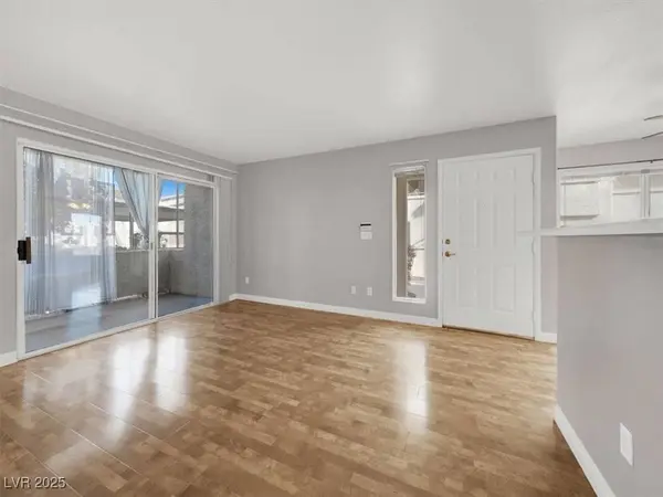 3425 E Russell Road #114, Las Vegas, NV 89120