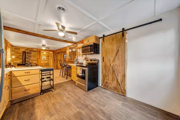 49 Maple Tree LN, Eagle Rock, VA 24085