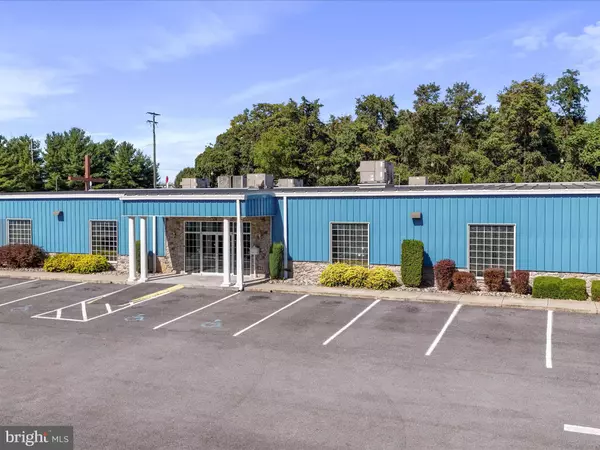 881 MID ATLANTIC PKWY, Martinsburg, WV 25404