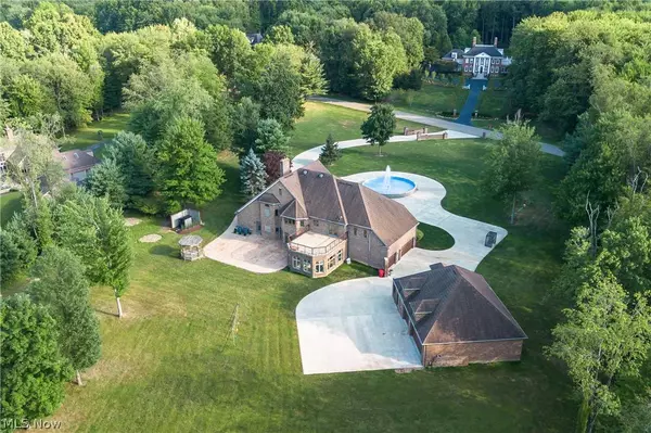 3420 Candywood DR, Poland, OH 44514