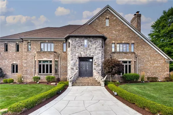 3420 Candywood DR, Poland, OH 44514