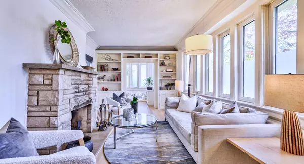 30/32 Wells ST, Toronto C02, ON M5R 1P2